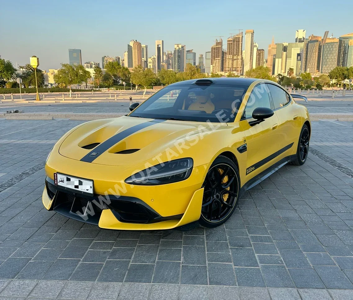 Xiaomi  SU7  Ultra  2025  Automatic  0 Km  0 Cylinder  Rear Wheel Drive (RWD)  Sedan  Yellow
