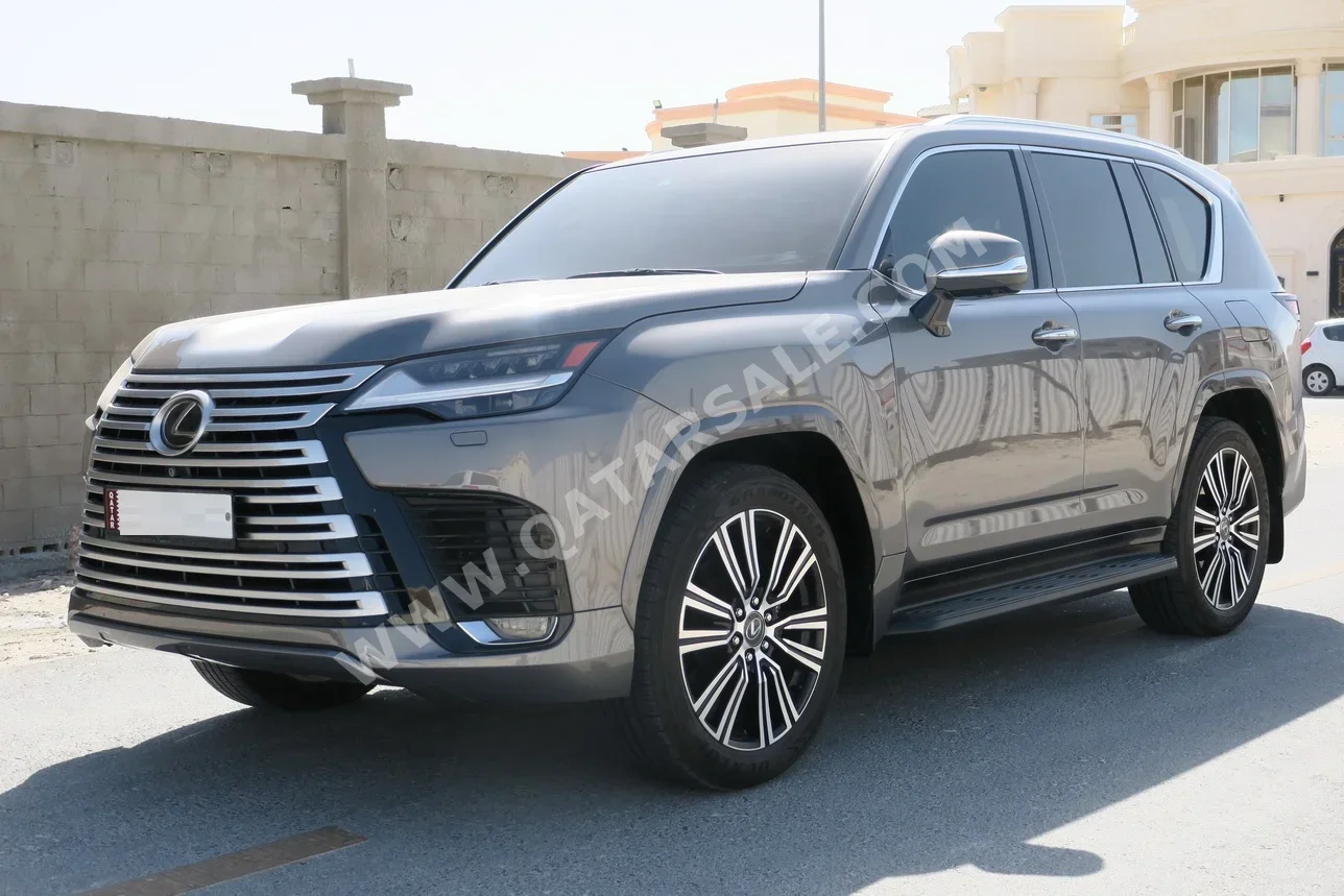 Lexus  LX  600 Luxury  2024  Automatic  14,000 Km  6 Cylinder  Four Wheel Drive (4WD)  SUV  Gray  With Warranty