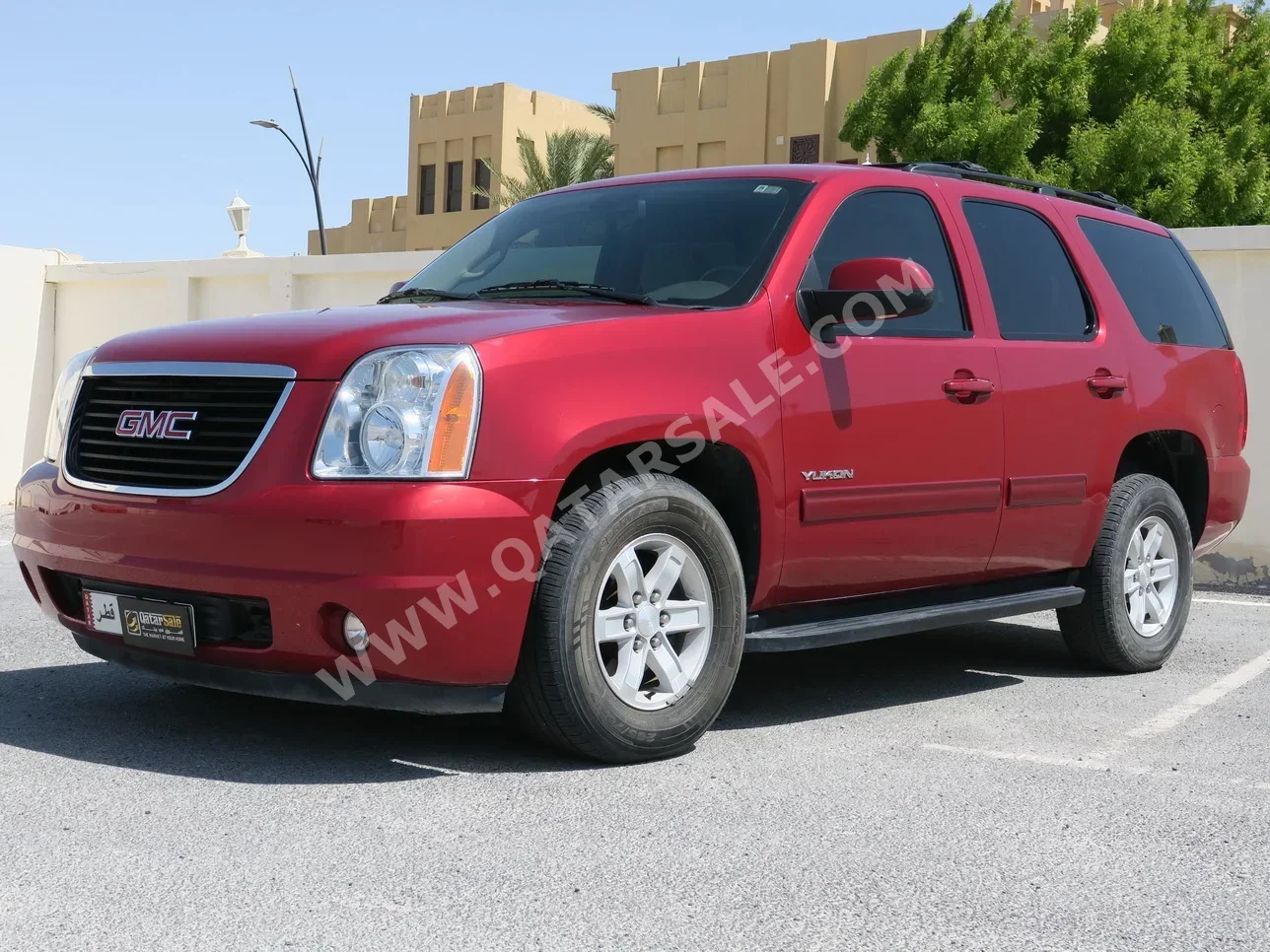 GMC  Yukon  2012  Automatic  32,000 Km  8 Cylinder  Rear Wheel Drive (RWD)  SUV  Maroon