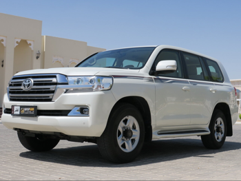 تويوتا لاند كروزر جي اكس ار 2021 اوتوماتيك 136,000 كم 6 سلندر دفع رباعي اس يو في أبيض