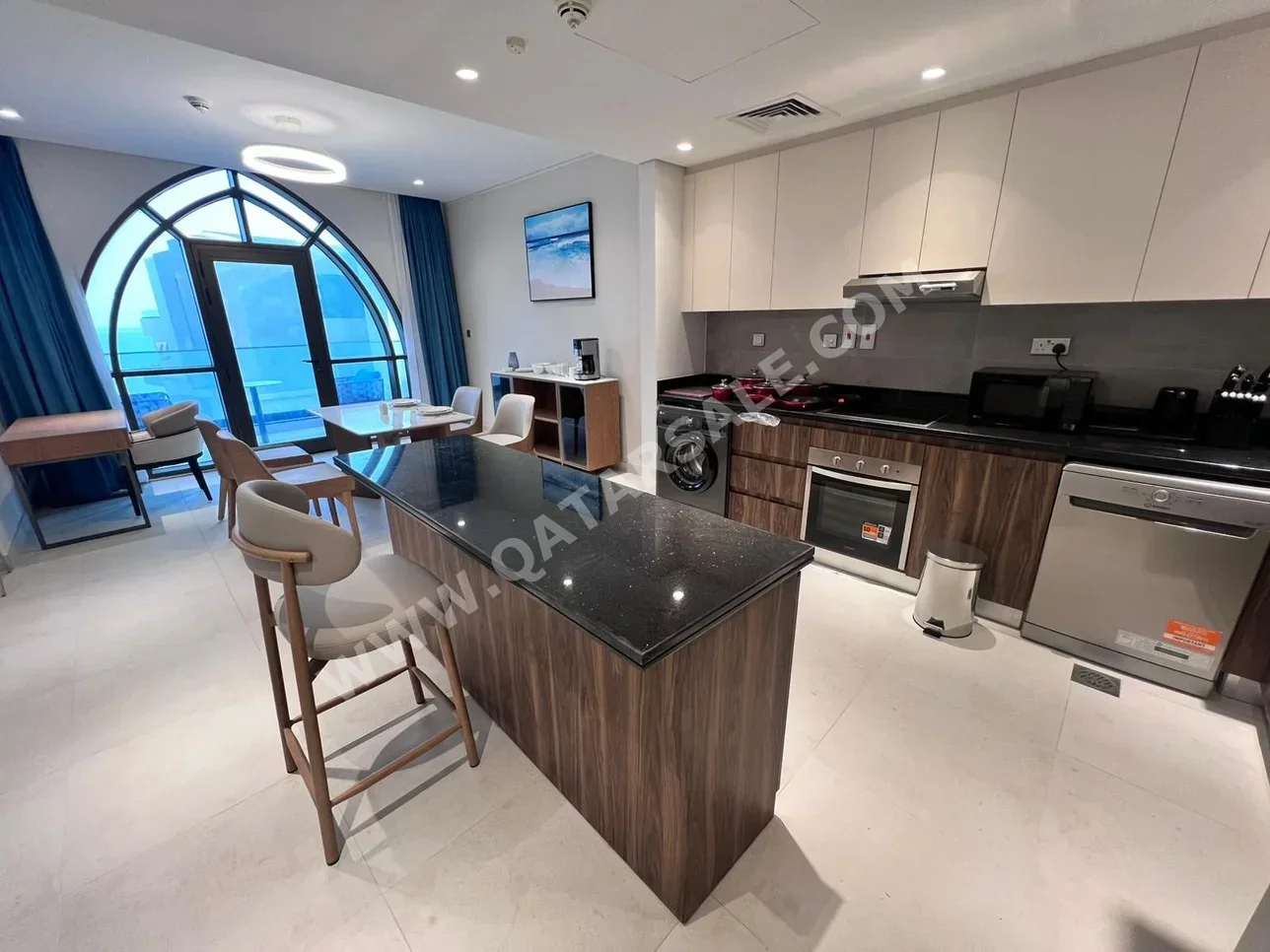 شقة للايجار في الدوحة - اللؤلؤة مفروشة بالكامل