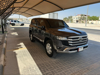 Toyota  Land Cruiser  GXR  2024  Automatic  42,000 Km  6 Cylinder  Four Wheel Drive (4WD)  SUV  Gray  With Warranty