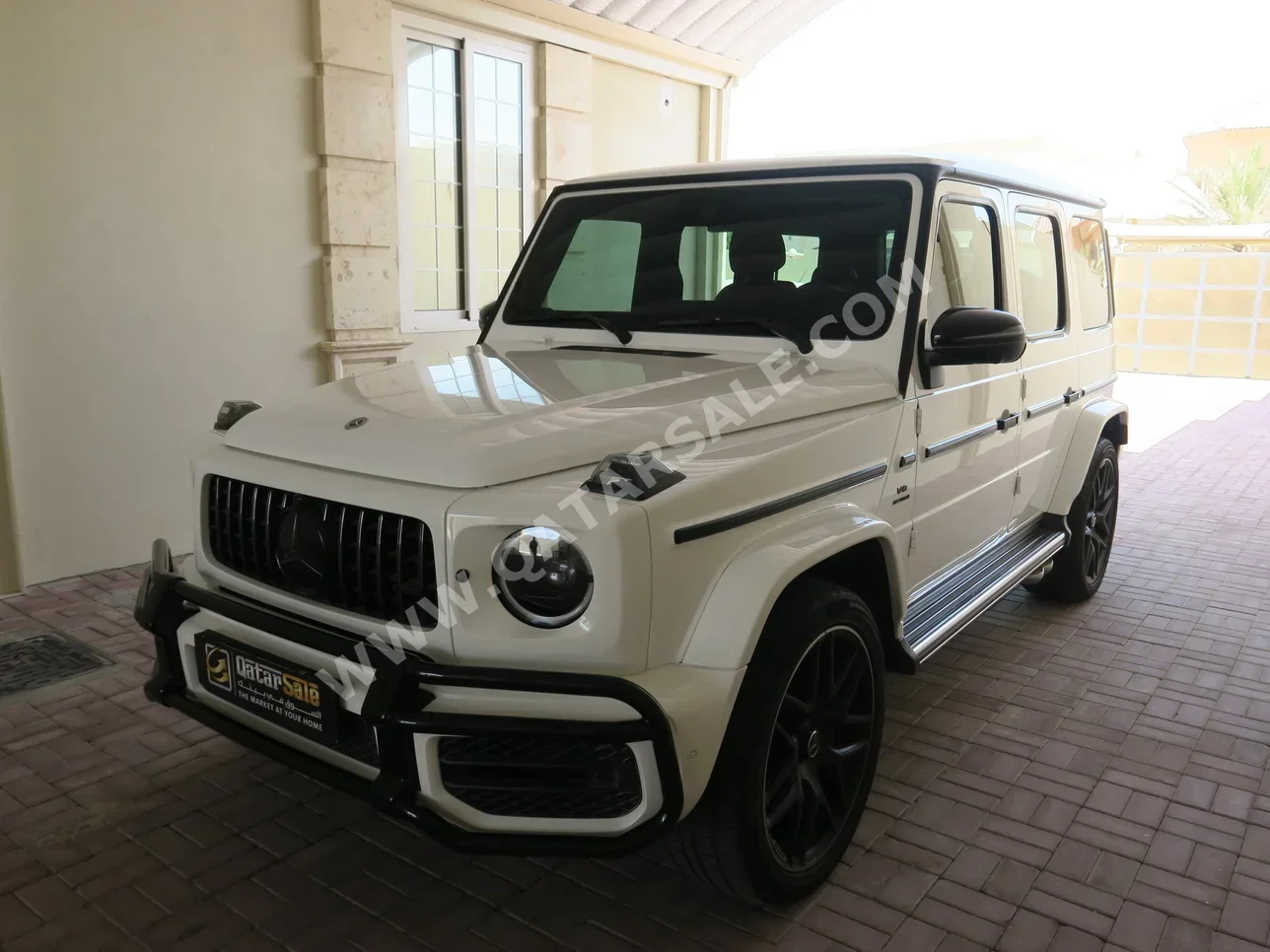 مرسيدس - بنز  جي - كلاس  63 اي ام جي  2022  اوتوماتيك  9,000 كم  8 سلندر  دفع رباعي  اس يو في  أبيض  تحت الضمان