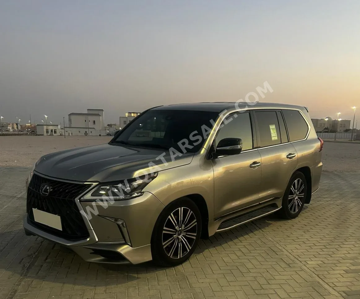 Lexus  LX  570 S  2016  Automatic  196,500 Km  8 Cylinder  Four Wheel Drive (4WD)  SUV  Sonic Titanium
