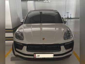 Porsche  Macan  2023  Automatic  28,000 Km  4 Cylinder  Four Wheel Drive (4WD)  SUV  Beige  With Warranty