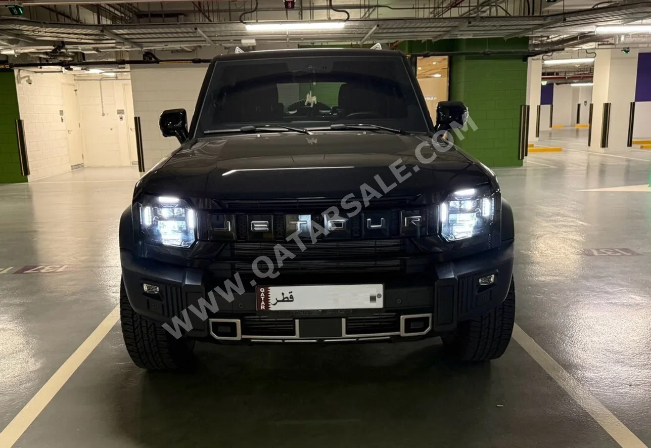 Jetour  T2  Luxury  2025  Automatic  32,000 Km  4 Cylinder  All Wheel Drive (AWD)  SUV  Black  With Warranty