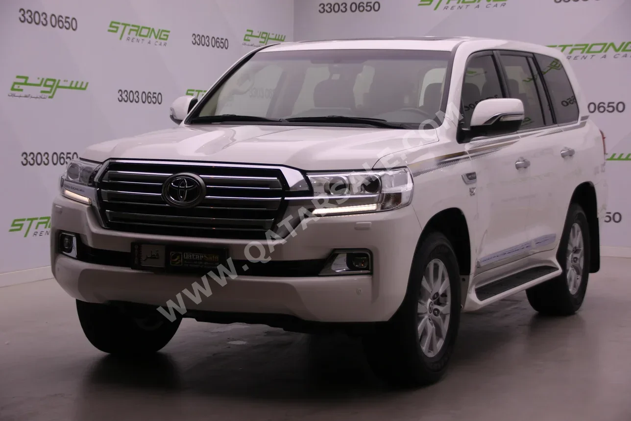 Toyota  Land Cruiser  VXR  2021  Automatic  37,000 Km  8 Cylinder  Four Wheel Drive (4WD)  SUV  White