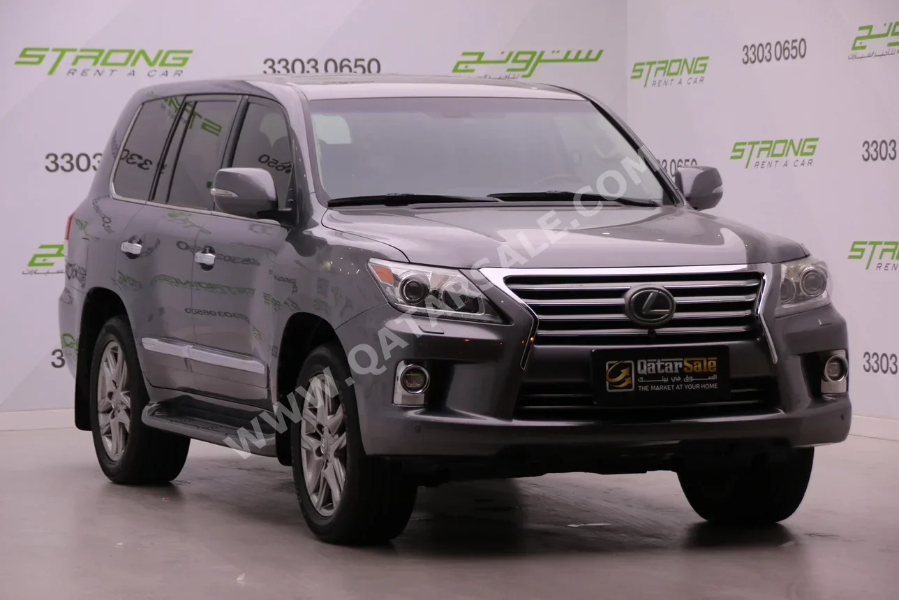 Lexus  LX  570  2014  Automatic  90,000 Km  8 Cylinder  Four Wheel Drive (4WD)  SUV  Gray