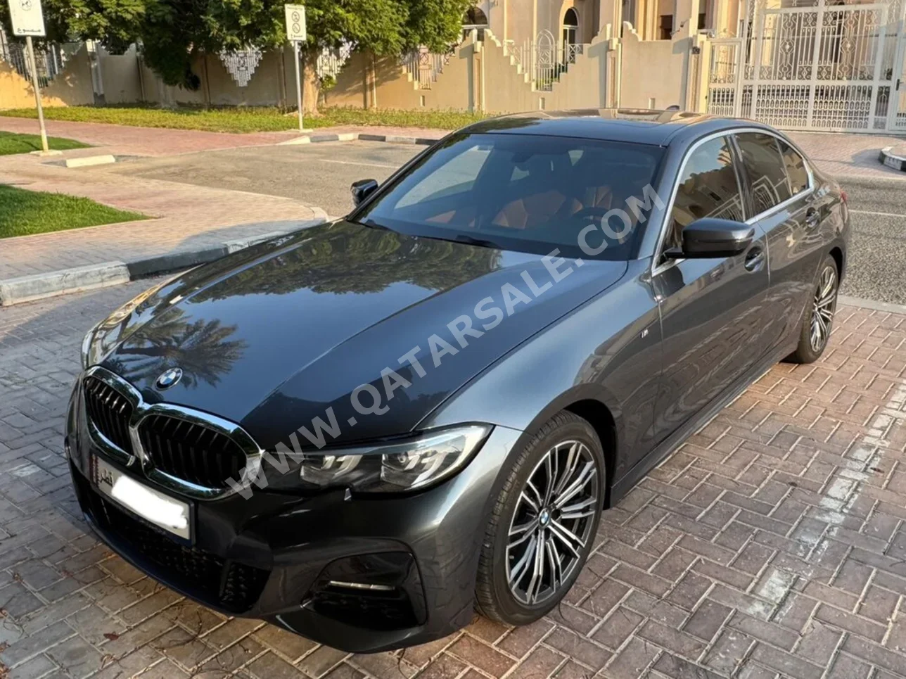 بي ام دبليو  الفئة - الثالثة  320i  2021  اوتوماتيك  41,635 كم  4 سلندر  دفع كلي مستمر  سيدان  رمادي كاربيثيان