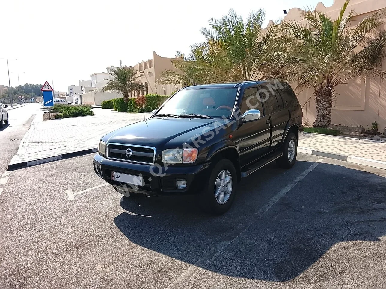 نيسان  باثفايندر  إس إي  2005  اوتوماتيك  180,000 كم  6 سلندر  دفع رباعي  اس يو في  أسود