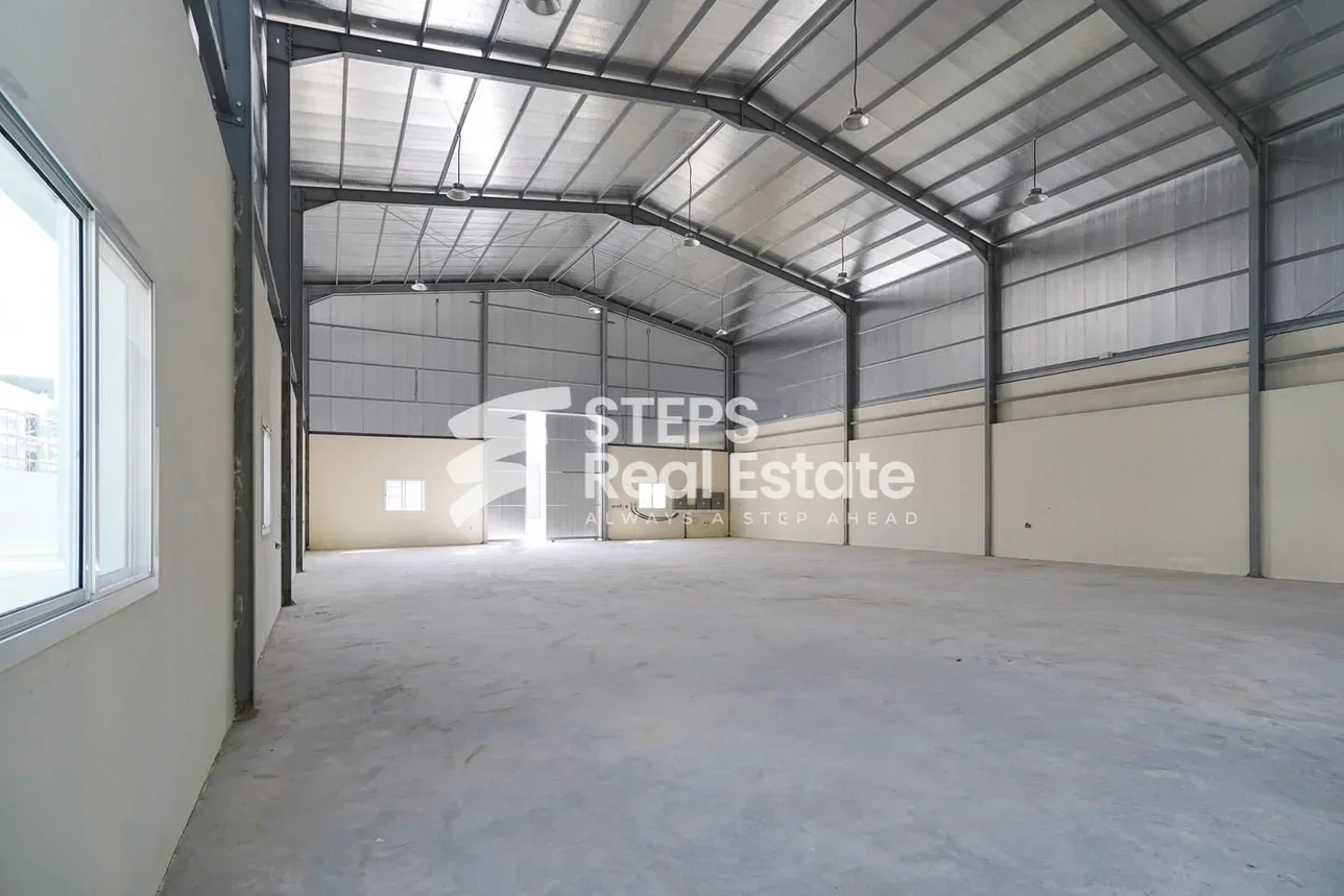 Warehouses & Stores - Al Wakrah  - Barkit Al Awamer  -Area Size: 1000 Square Meter