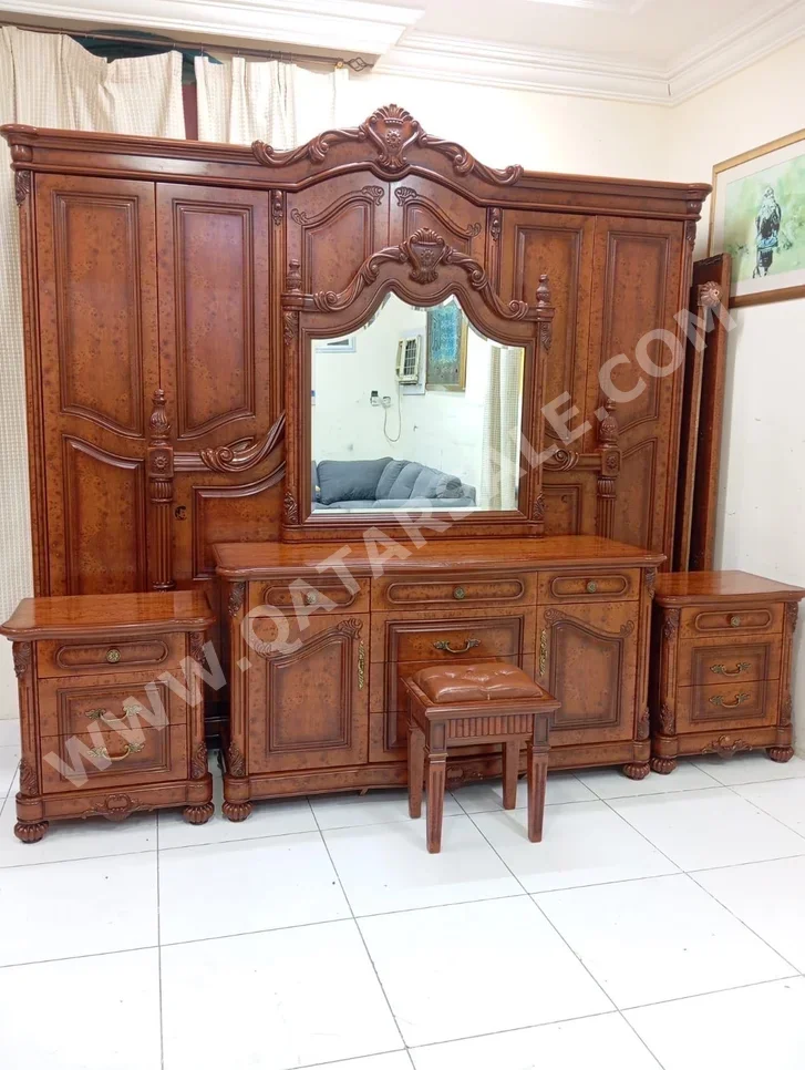 Bedroom Sets - 5 Pieces Set  - Brown