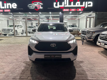 Toyota  Innova  2024  Automatic  14,000 Km  4 Cylinder  Front Wheel Drive (FWD)  SUV  White  With Warranty