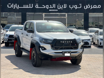 Toyota  Hilux  GR Sport  2025  Automatic  0 Km  6 Cylinder  Four Wheel Drive (4WD)  Pick Up  White  With Warranty