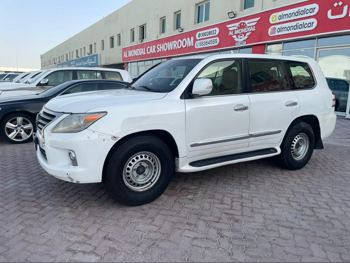 Lexus  LX  570  2013  Automatic  487,000 Km  8 Cylinder  Four Wheel Drive (4WD)  SUV  White