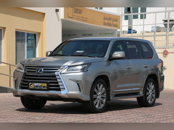 Lexus  LX  570  2017  Automatic  262,000 Km  8 Cylinder  Four Wheel Drive (4WD)  SUV  Sonic Titanium