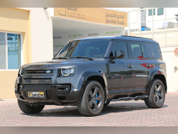 Land Rover  Defender  110 HSE  2023  Automatic  31,000 Km  6 Cylinder  Four Wheel Drive (4WD)  SUV  Gray  With Warranty
