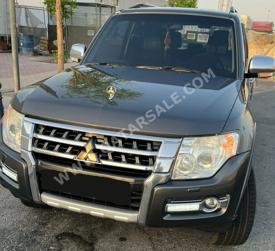 Mitsubishi  Pajero  3.8 Gold Edition  2016  Automatic  163,000 Km  6 Cylinder  Four Wheel Drive (4WD)  SUV  Gray Metallic