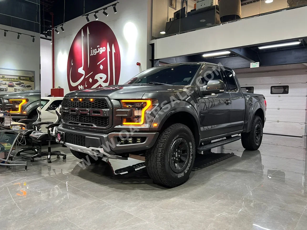 Ford  Raptor  2018  Automatic  178,000 Km  6 Cylinder  Four Wheel Drive (4WD)  Pick Up  Gray