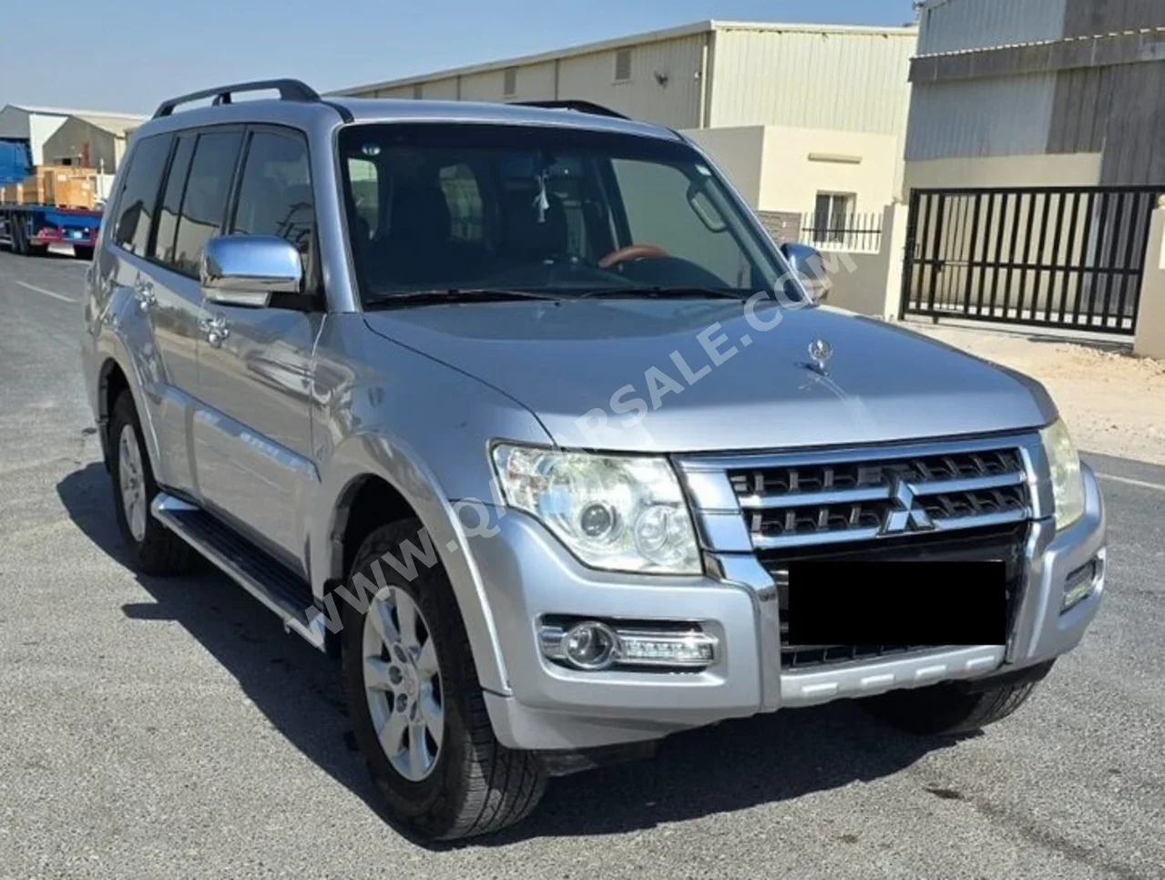 Mitsubishi  Pajero  GLS  2016  Automatic  144,000 Km  6 Cylinder  Four Wheel Drive (4WD)  SUV  Gray