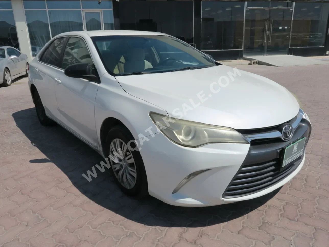 Toyota  Camry  GL  2016  Automatic  160,000 Km  4 Cylinder  Front Wheel Drive (FWD)  Sedan  White