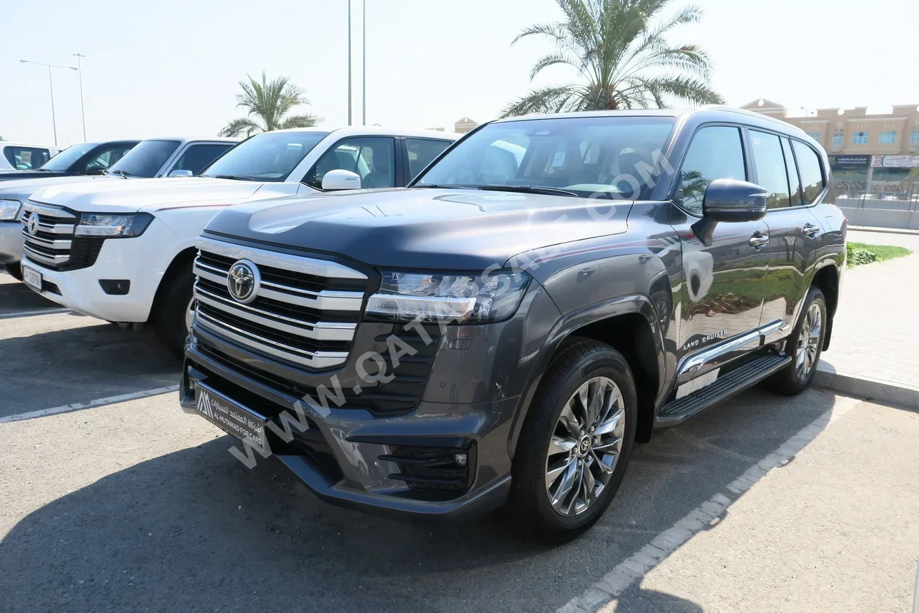 Toyota  Land Cruiser  GXR  2025  Automatic  0 Km  6 Cylinder  Four Wheel Drive (4WD)  SUV  Gray  With Warranty