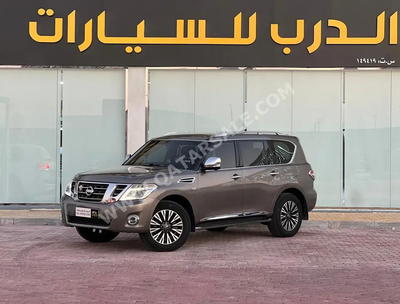 نيسان  باترول  بلاتنيوم  2016  اوتوماتيك  188,000 كم  8 سلندر  دفع رباعي  اس يو في  بني