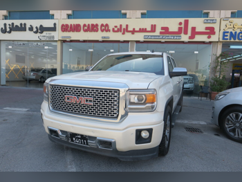 GMC  Sierra  Denali  2015  Automatic  111,000 Km  8 Cylinder  Four Wheel Drive (4WD)  Pick Up  White