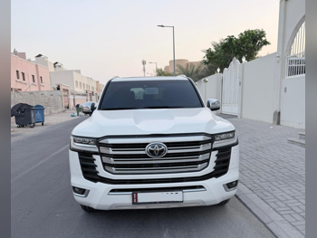 Toyota  Land Cruiser  VXR Twin Turbo  2023  Automatic  57,000 Km  6 Cylinder  Four Wheel Drive (4WD)  SUV  White  With Warranty