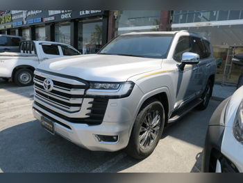 Toyota  Land Cruiser  VX Twin Turbo  2023  Automatic  74,000 Km  6 Cylinder  Four Wheel Drive (4WD)  SUV  Silver  With Warranty