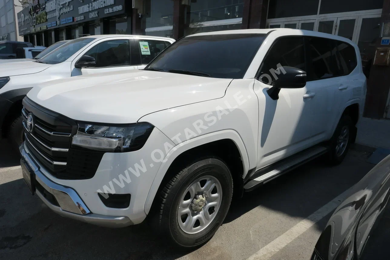 Toyota  Land Cruiser  GX  2023  Automatic  60,000 Km  6 Cylinder  Four Wheel Drive (4WD)  SUV  White  With Warranty