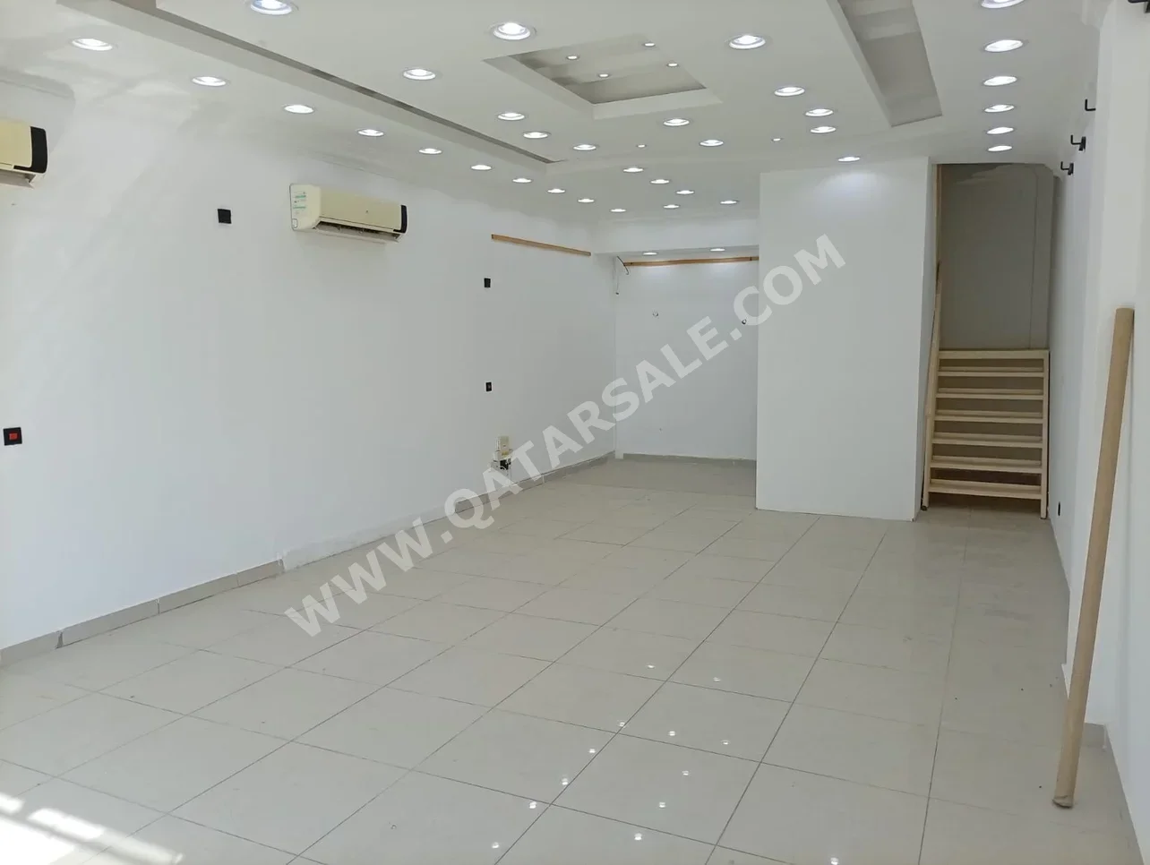 Commercial Shops - Not Furnished  - Al Rayyan  For Rent  - Muaither