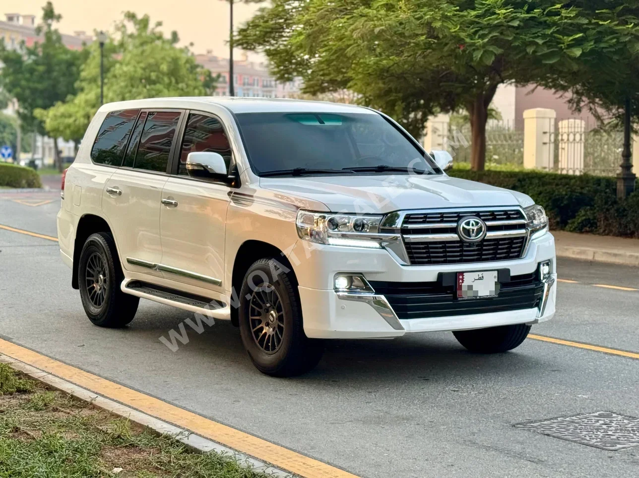Toyota  Land Cruiser  GX  2021  Automatic  188,000 Km  6 Cylinder  Four Wheel Drive (4WD)  SUV  White