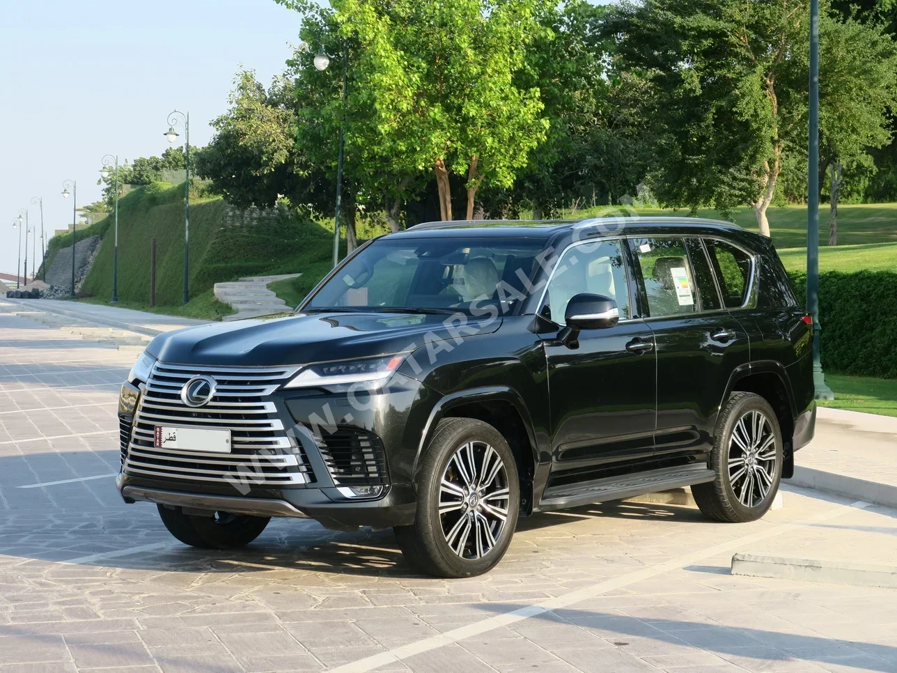 Lexus  LX  600 Luxury  2024  Automatic  61,000 Km  6 Cylinder  Four Wheel Drive (4WD)  SUV  Black  With Warranty