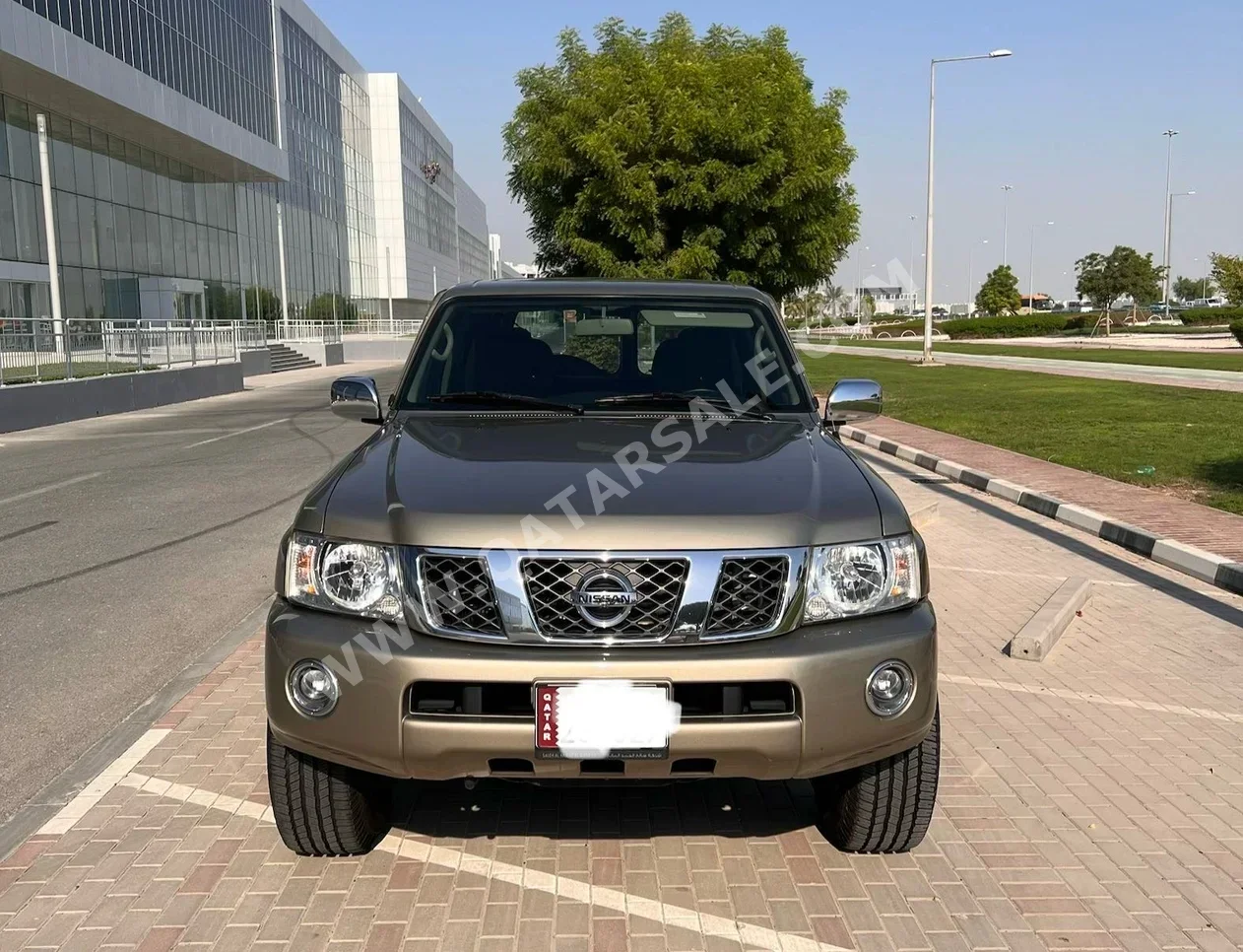 Nissan  Patrol  Safari  2022  Manual  30,000 Km  6 Cylinder  Four Wheel Drive (4WD)  SUV  Gold  With Warranty