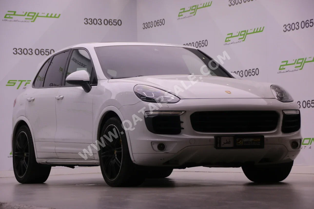 Porsche  Cayenne  S  2015  Automatic  164,701 Km  6 Cylinder  Four Wheel Drive (4WD)  SUV  White