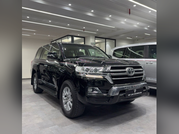 Toyota  Land Cruiser  GXR  2019  Automatic  250,000 Km  8 Cylinder  Four Wheel Drive (4WD)  SUV  Black