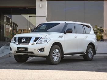 Nissan  Patrol  2017  Automatic  170,000 Km  6 Cylinder  Four Wheel Drive (4WD)  SUV  White