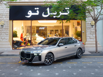 بي ام دبليو  الفئة - السابعة  740 اي  2026  اوتوماتيك  1,400 كم  6 سلندر  دفع خلفي  سيدان  فضي  تحت الضمان