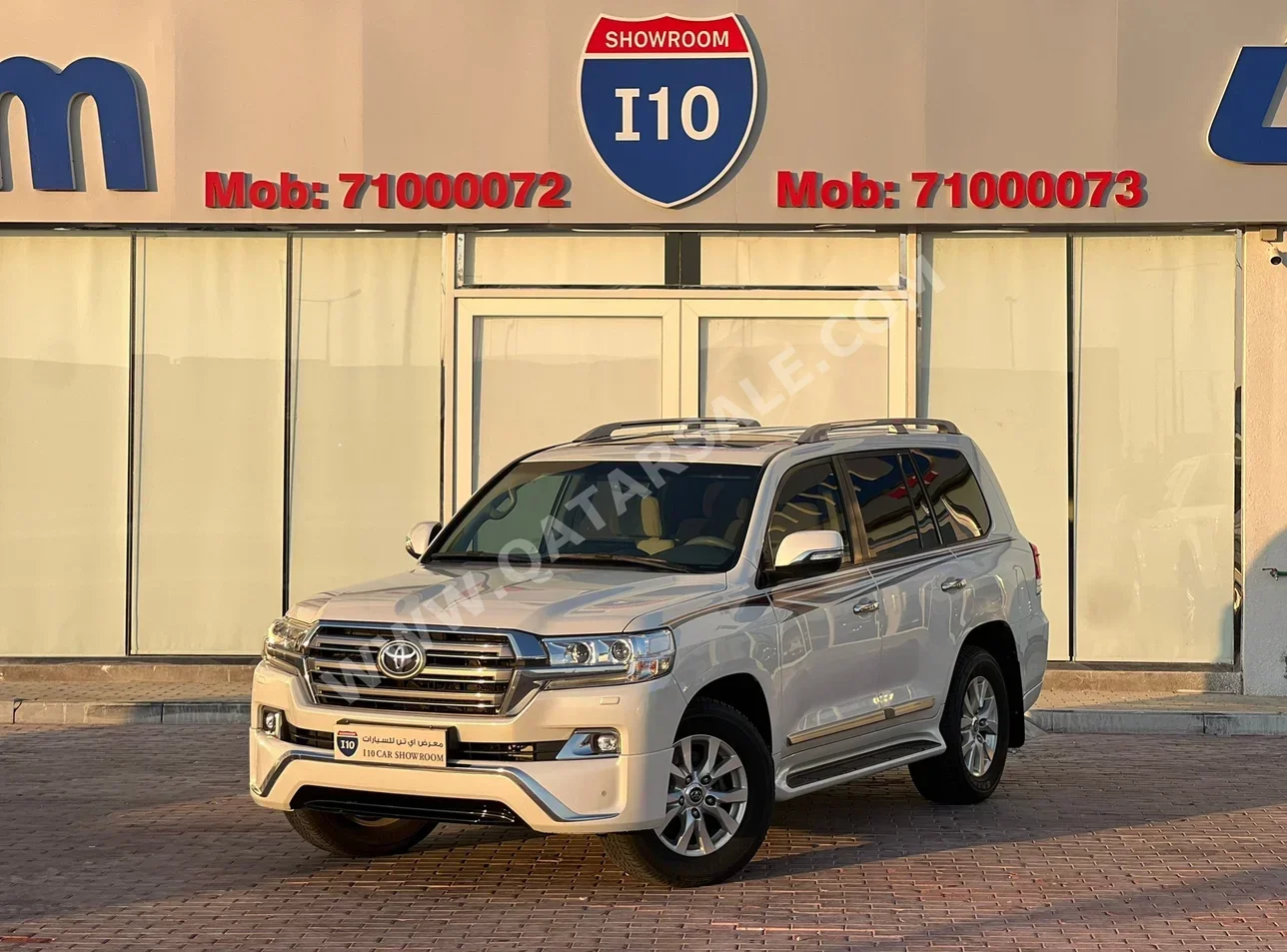 Toyota  Land Cruiser  GXR  2018  Automatic  223,000 Km  8 Cylinder  Four Wheel Drive (4WD)  SUV  White