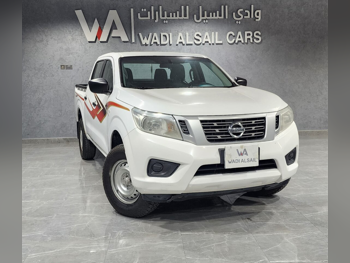 نيسان  نافارا  2019  عادي  237,000 كم  4 سلندر  دفع خلفي  بيكب  أبيض
