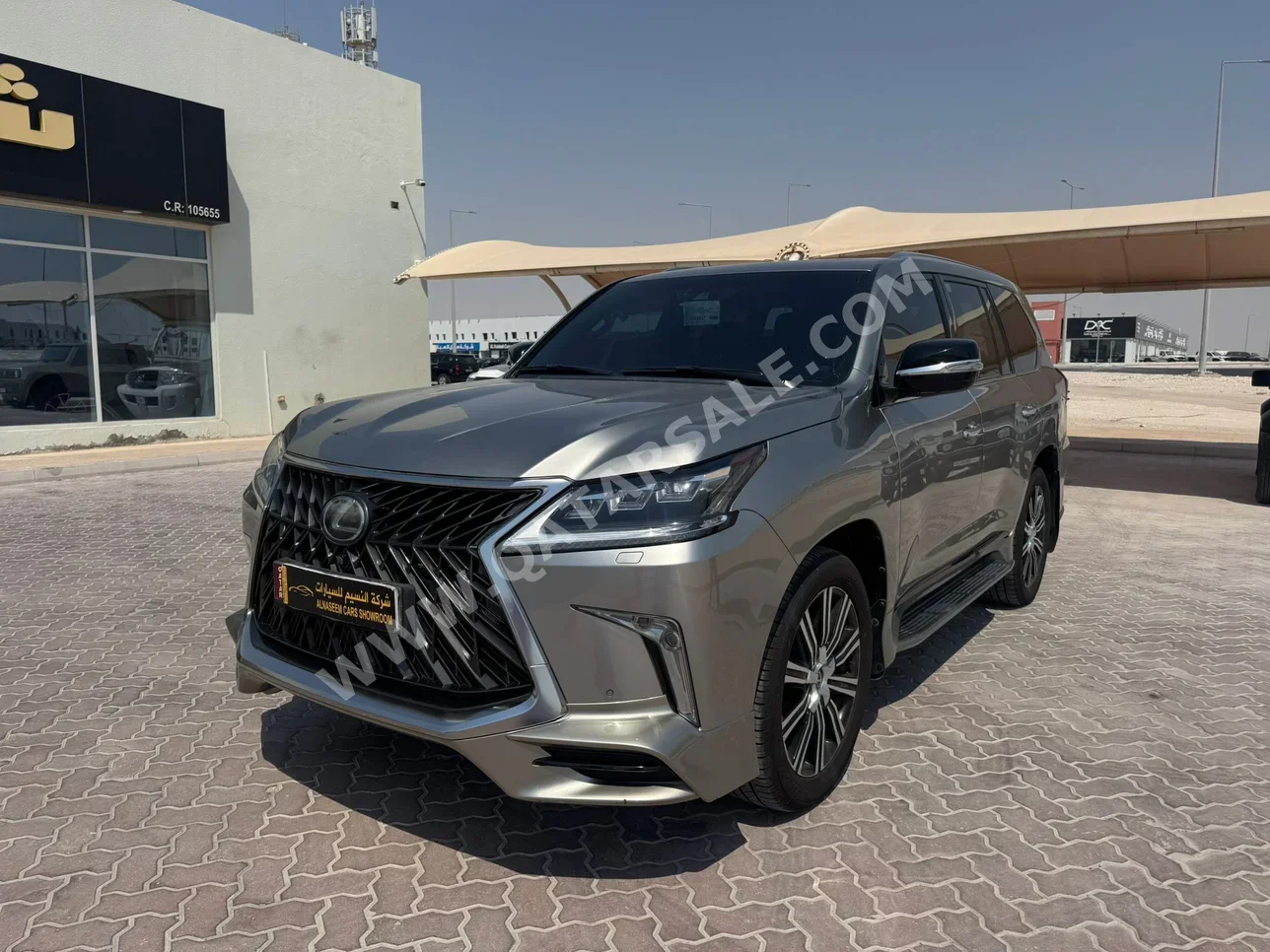 Lexus  LX  570 S  2018  Automatic  95,000 Km  8 Cylinder  Four Wheel Drive (4WD)  SUV  Light Gray