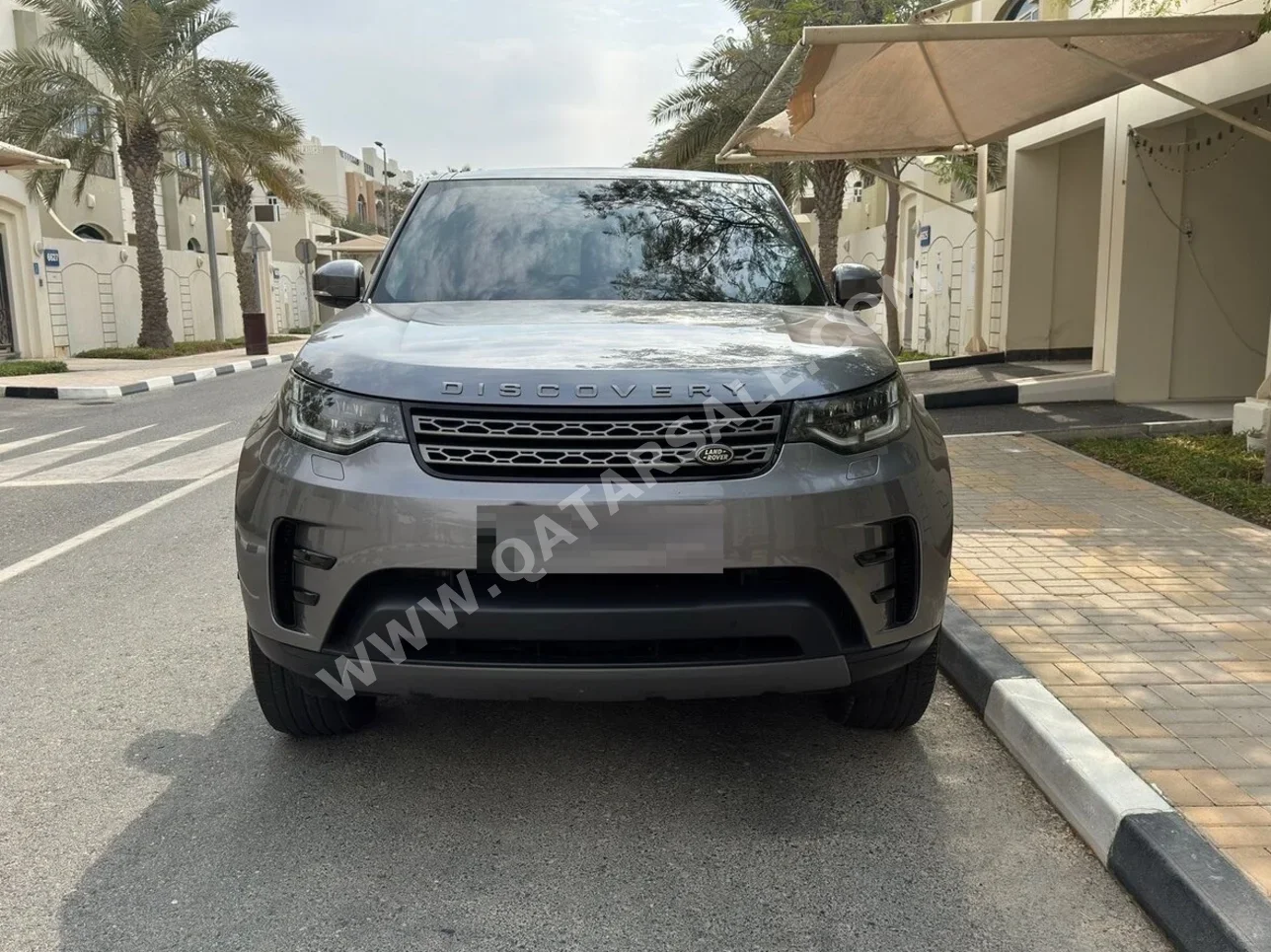 Land Rover  Discovery  Turbo  2020  Automatic  94,000 Km  6 Cylinder  Four Wheel Drive (4WD)  SUV  Dark Gray  With Warranty