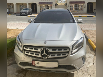 مرسيدس - بنز  جي ال ايه  250  2018  اوتوماتيك  86,000 كم  4 سلندر  دفع كلي مستمر  هاتشباك  رمادي  تحت الضمان
