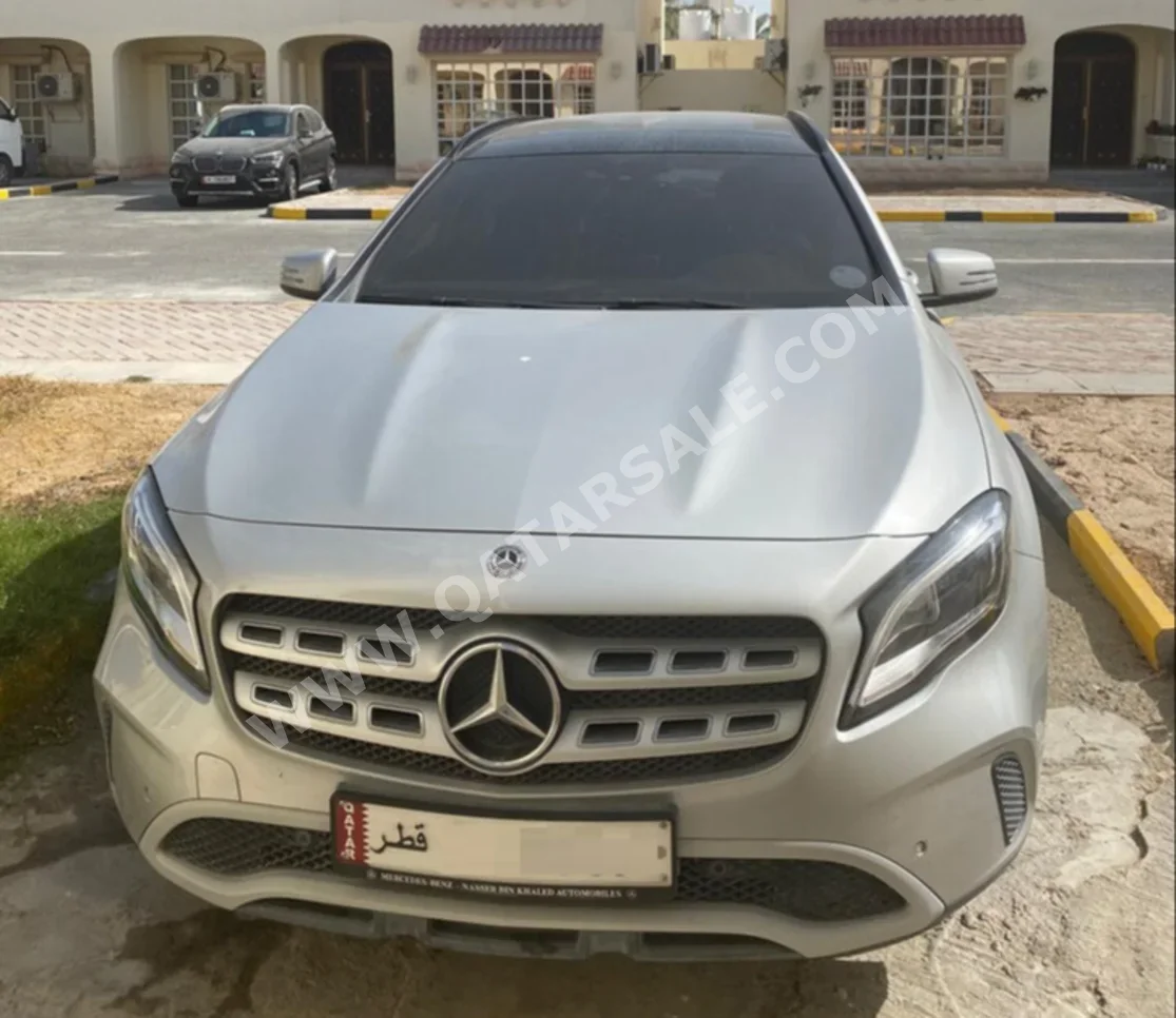 Mercedes-Benz  GLA  250  2018  Automatic  86,000 Km  4 Cylinder  All Wheel Drive (AWD)  Hatchback  Gray  With Warranty