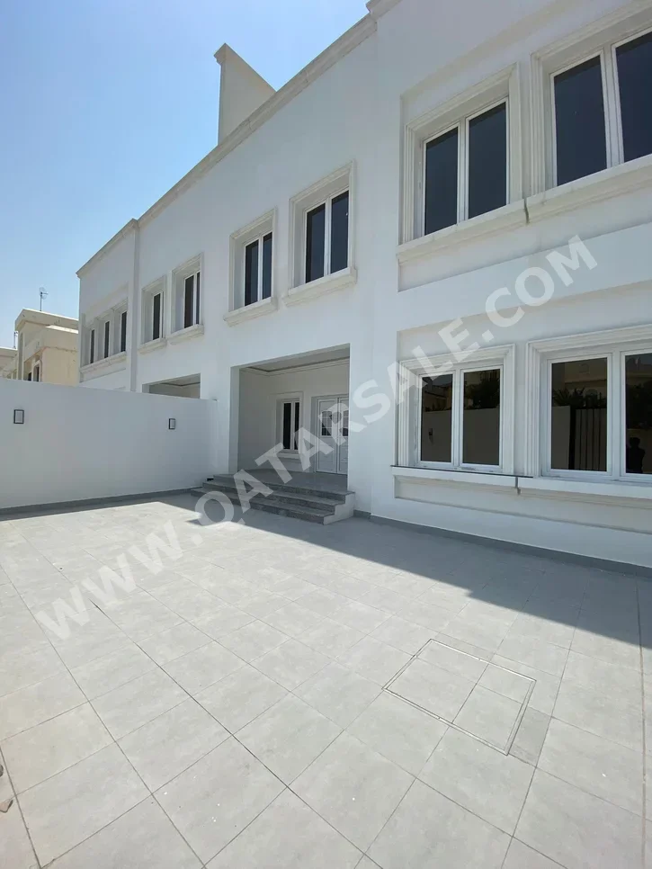 سكن عائلي  - نصف مفروشة  - الدوحة  - الهلال  - 6 غرف نوم