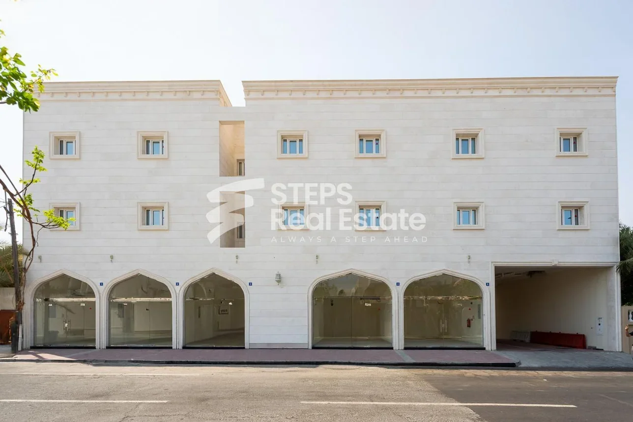 Commercial Shops - Not Furnished  - Doha  For Rent  - Nuaija
