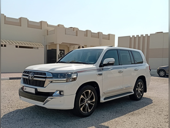 Toyota  Land Cruiser  GXR- Grand Touring  2020  Automatic  195,000 Km  8 Cylinder  Four Wheel Drive (4WD)  SUV  White