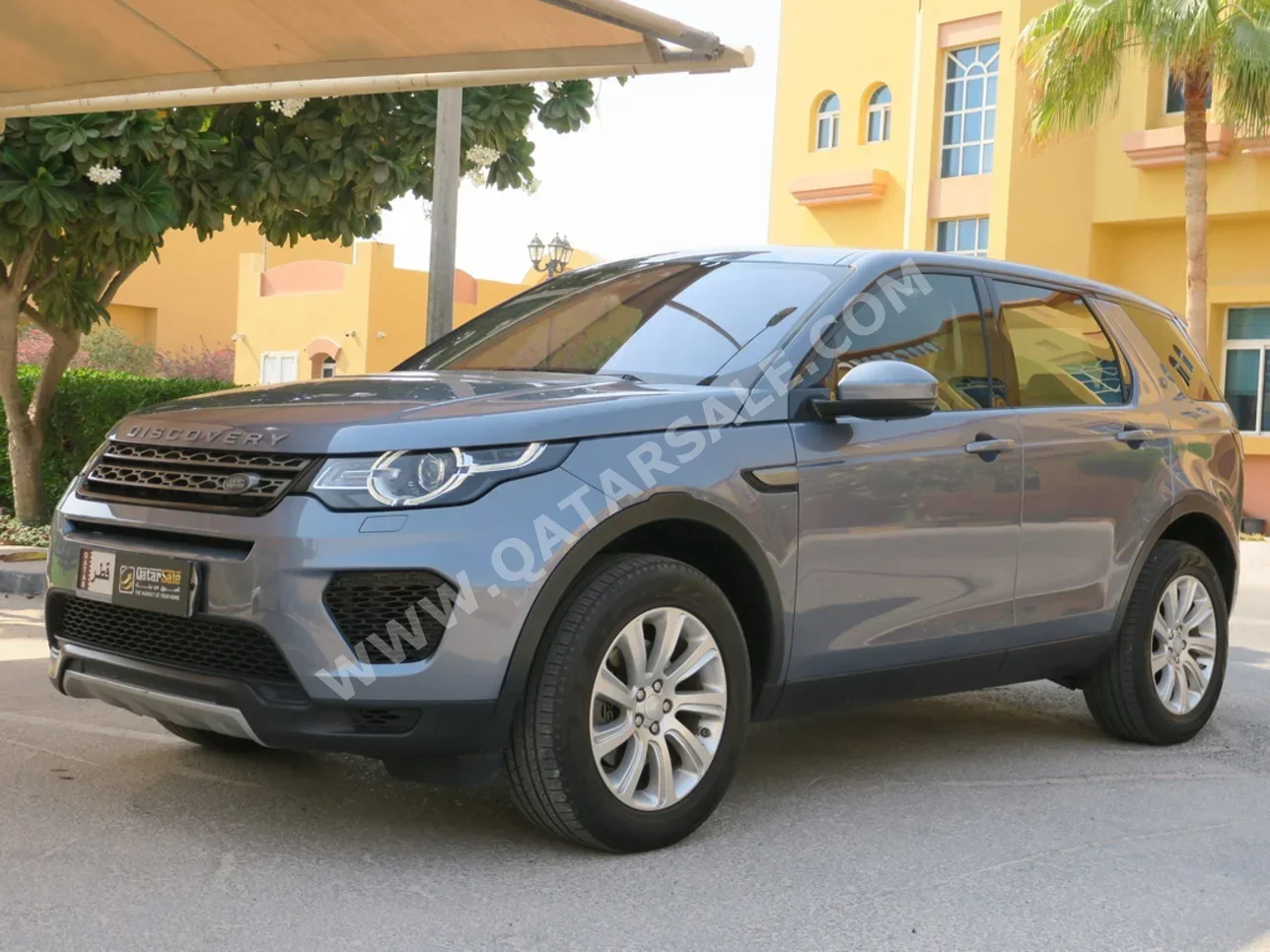 Land Rover  Discovery  Sport  2020  Automatic  99,000 Km  4 Cylinder  All Wheel Drive (AWD)  SUV  Gray