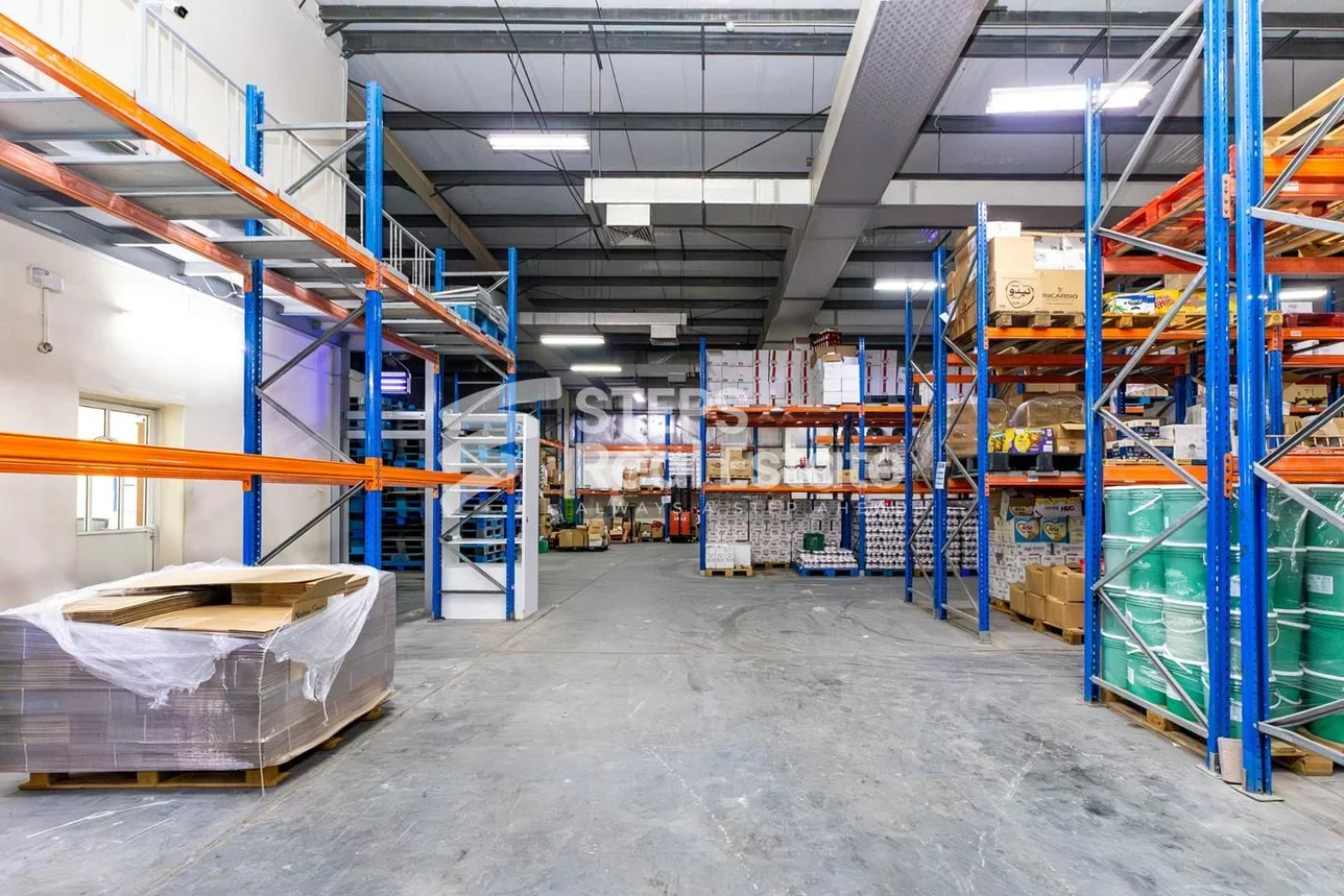 Warehouses & Stores - Al Rayyan  - Industrial Area  -Area Size: 300 Square Meter